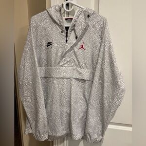 Men’s Air Jordan Windbreaker Size L